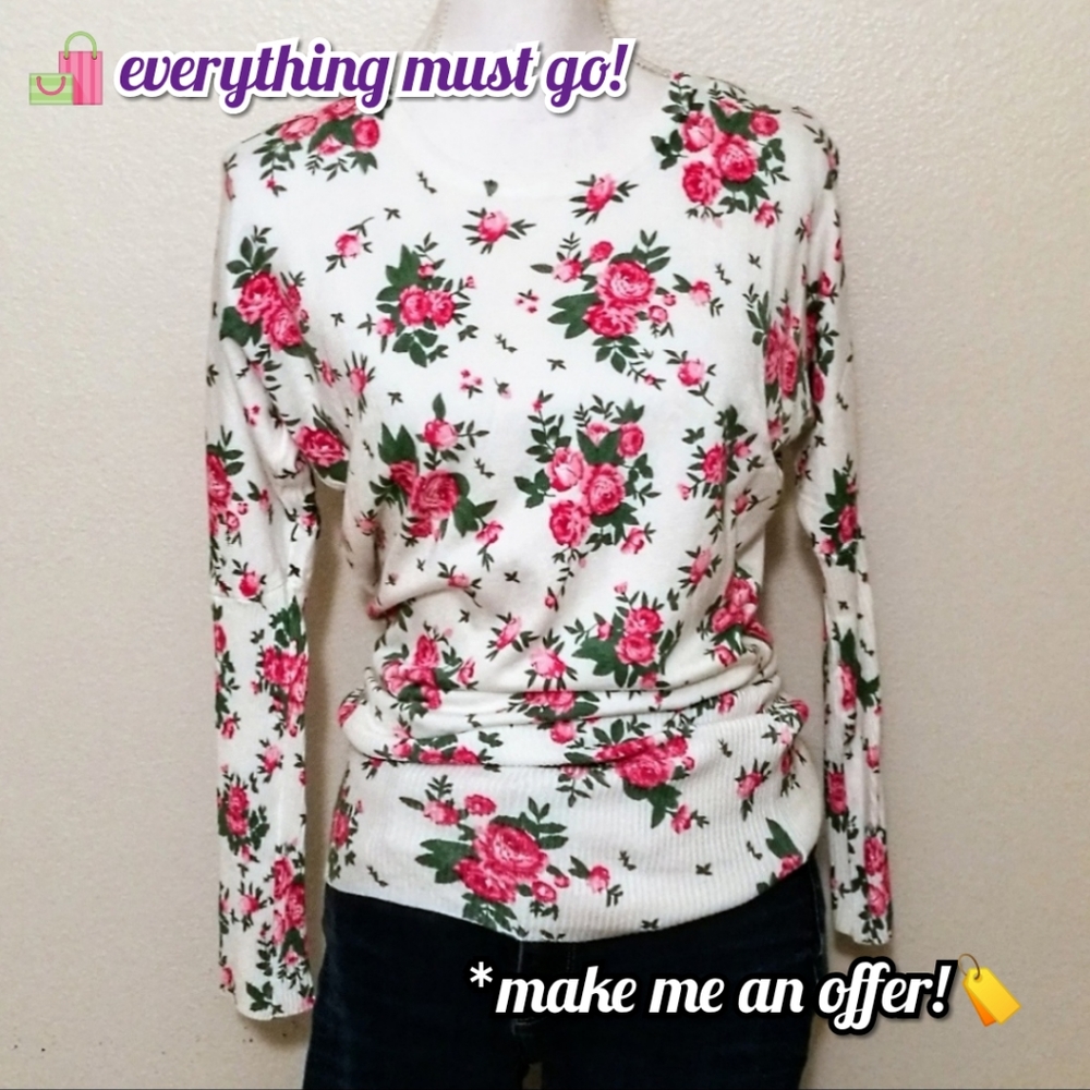 🌹Pink Rose Patterned White Sweater